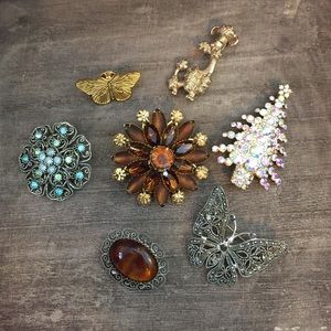 Large Bundle of 7 Brooches Vintage and Newer