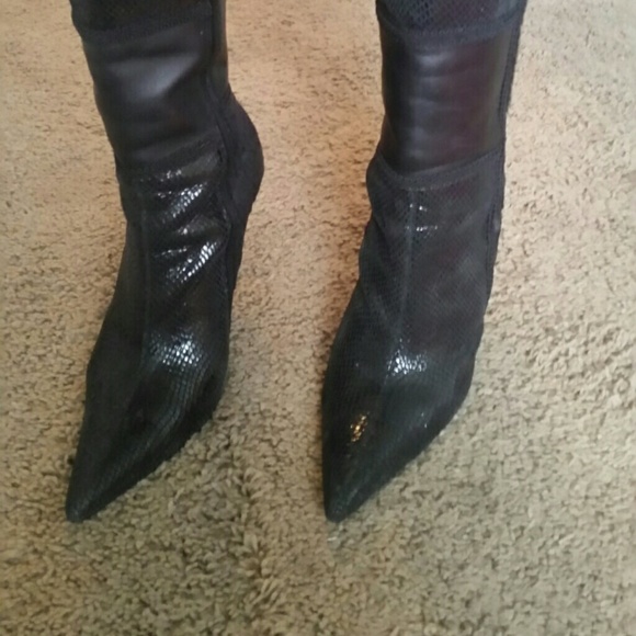 Boots - Picture 3 of 4