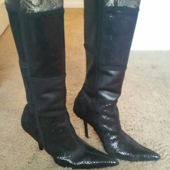 Boots - Picture 4 of 4