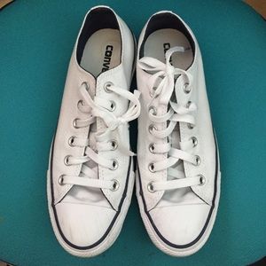 White Converse Chucks