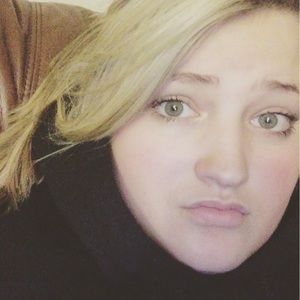 Meet your Posher, Bobbi