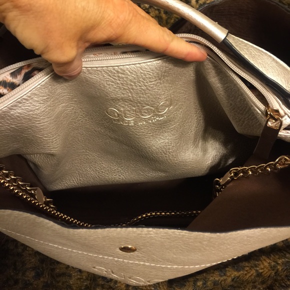 Cute pre owned silver handbag - Picture 2 of 4