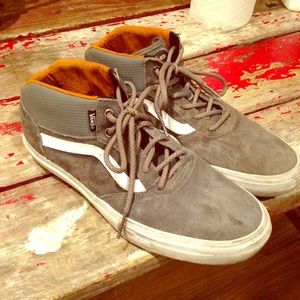MENS Vans Gilbert Crocket Pro Mid Skate Sneakers