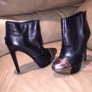 Black Leather Ankle Boots Metallic Toe sz 6B