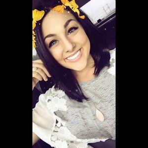 Meet your Posher, Courtney