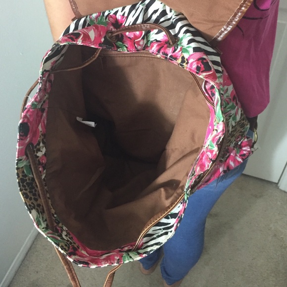 Backpack - Picture 2 of 4