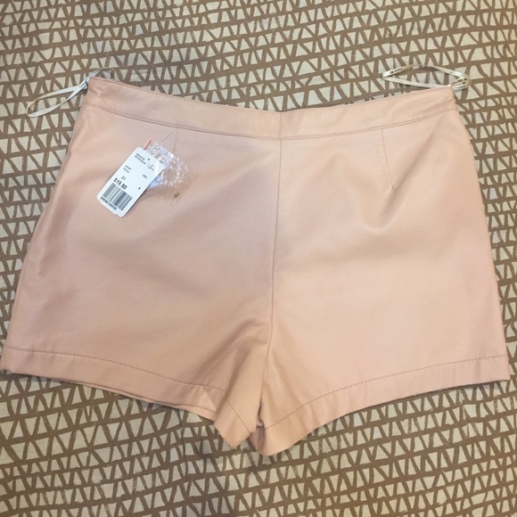 Dusty pink pleather beaded shorts - Picture 3 of 4