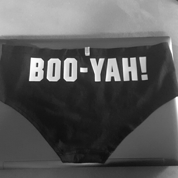 🚫SOLD🚫PINK Halloween boo yah panties - Picture 1 of 1