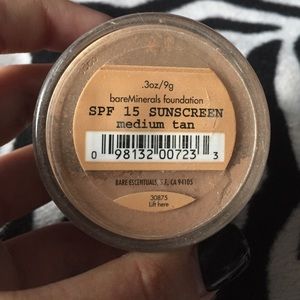 Baer Minerals foundation powder
