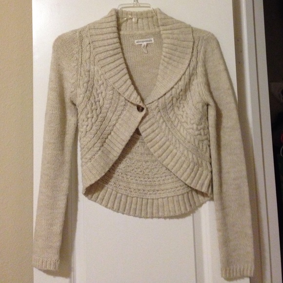 Aero sweater. Fits an adult small