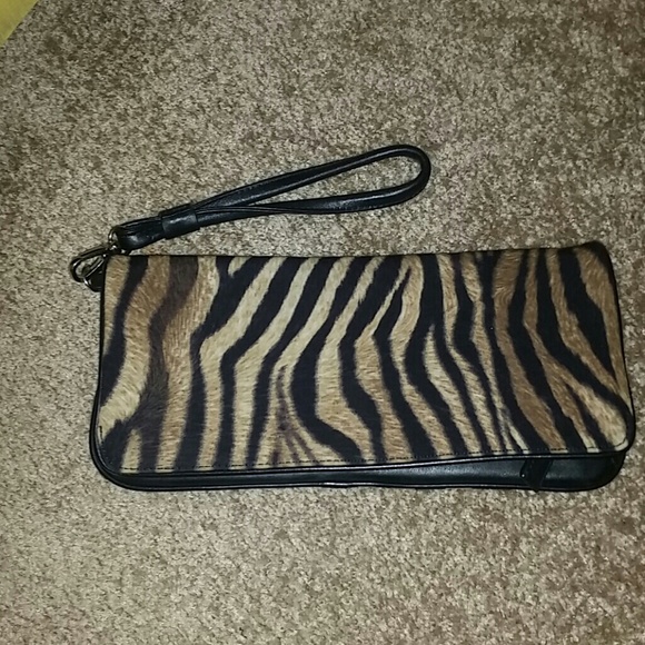 Donald Pliner clutch