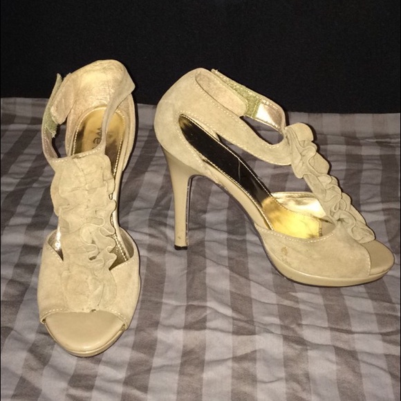 Ruffle Heel