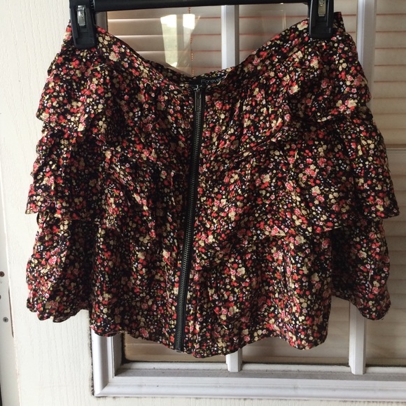 Forever 21 Dresses & Skirts - Forever 21 floral print skirt