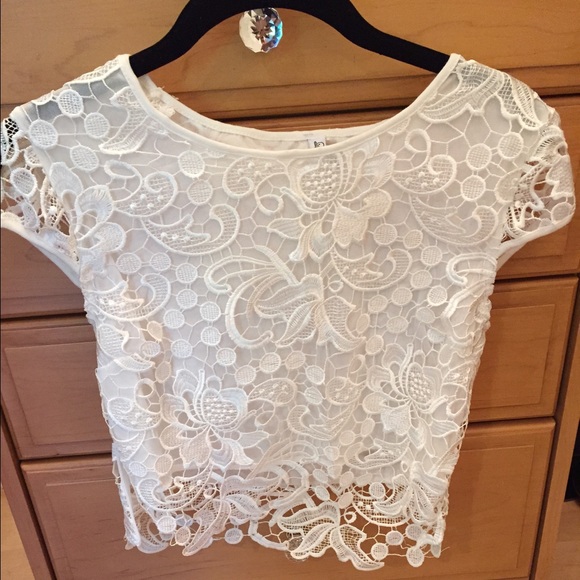DolledUpHair2Toe crochet top