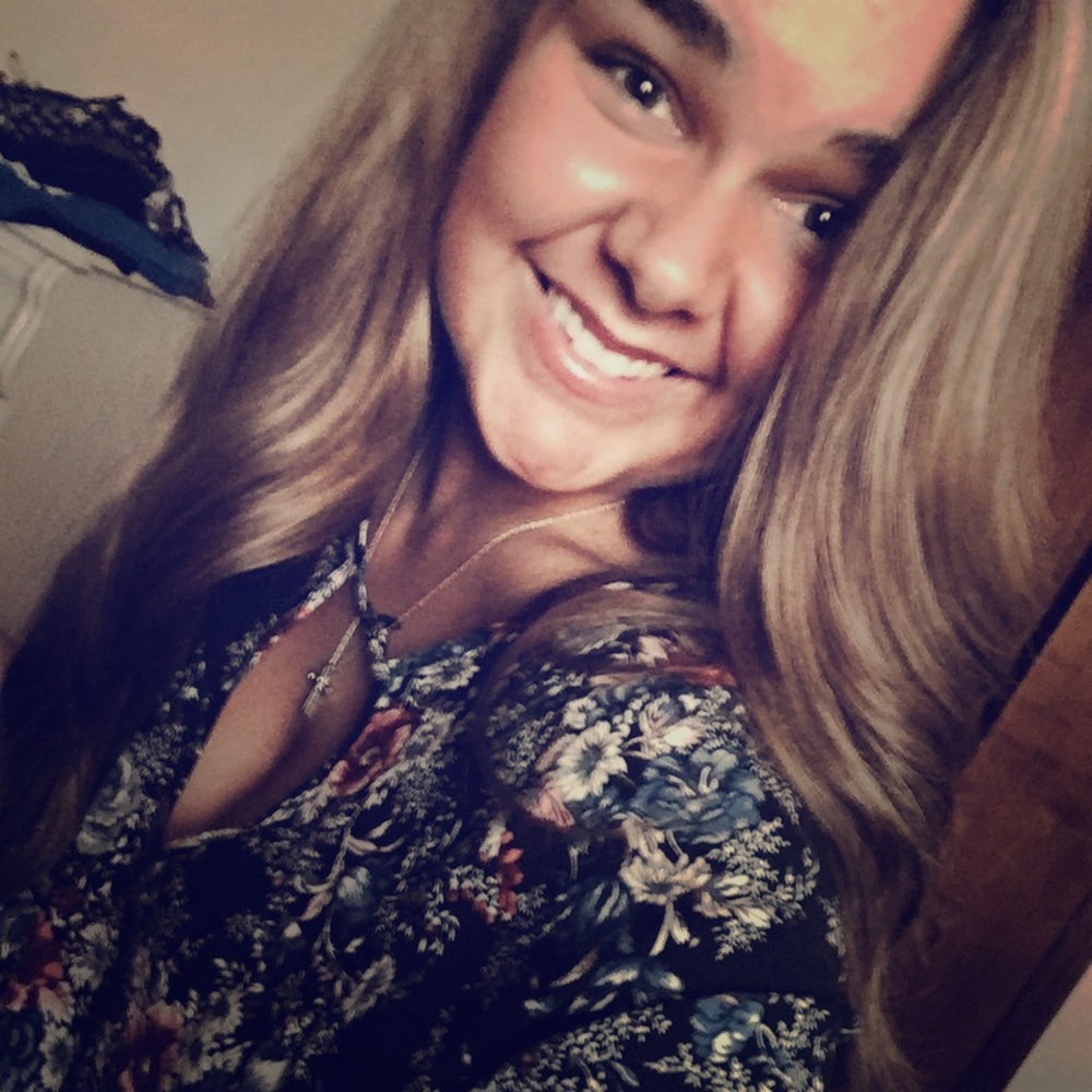 Meet your Posher, Laura