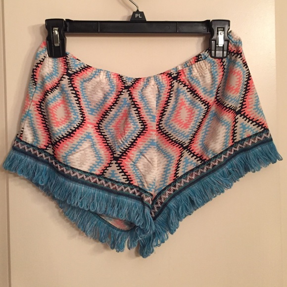 Shorts - Picture 2 of 3
