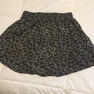 Daisy patterned skirt