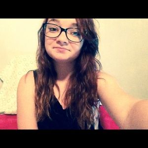 Meet your Posher, Alexis