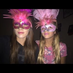 Meet your Posher, Reagan