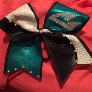 Cheer bow