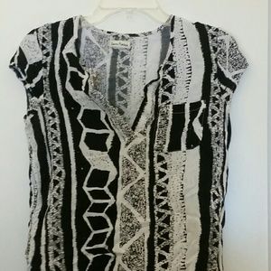Black and white printed top