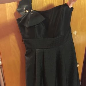 SIZE 0 BLACK DRESS