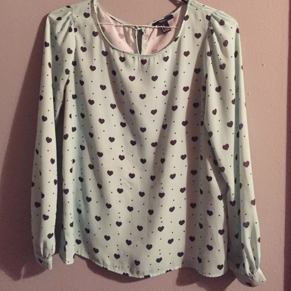 Long sleeve heart fancy blouse!