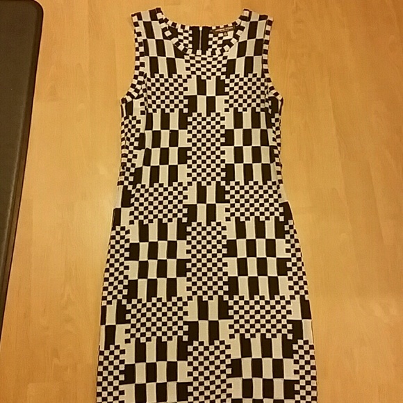 NWOT Adrienne Vittadini Bodycon Midi Dress