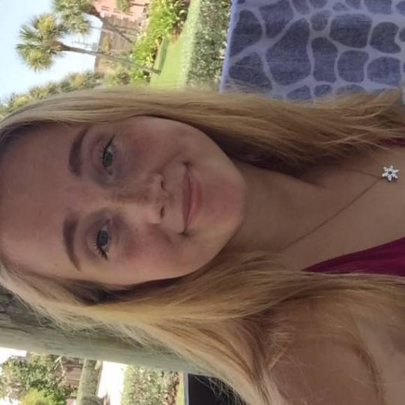 Meet your Posher, Elaine - Picture 1 of 1