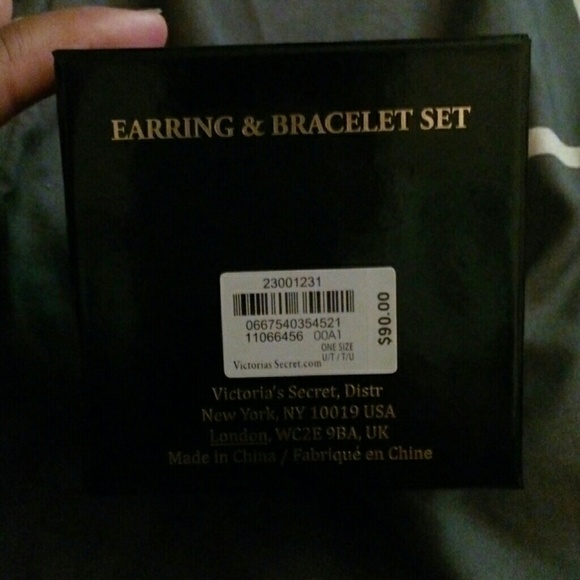 Jewlery - Picture 3 of 3