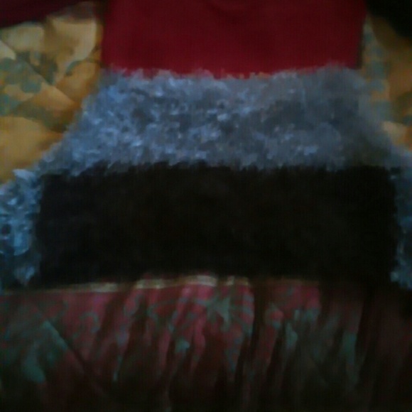 Sweater - Picture 2 of 3