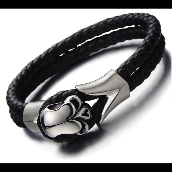 Mens bracelet skull.