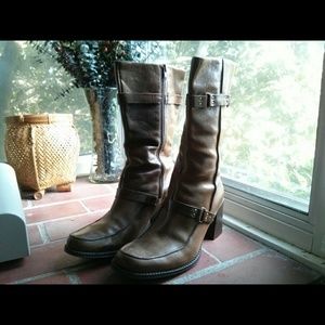 Clarks mid calf brown leather boots