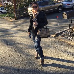 Meet your Posher, Florencia