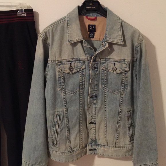 FINAL REDUCTION. Gap denim jacket