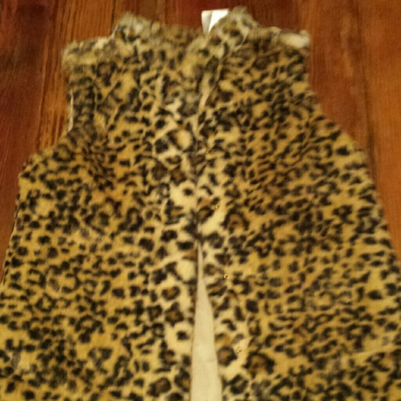 Kids (girls) vest size 6