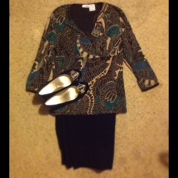 East 5th blue patterned blouse