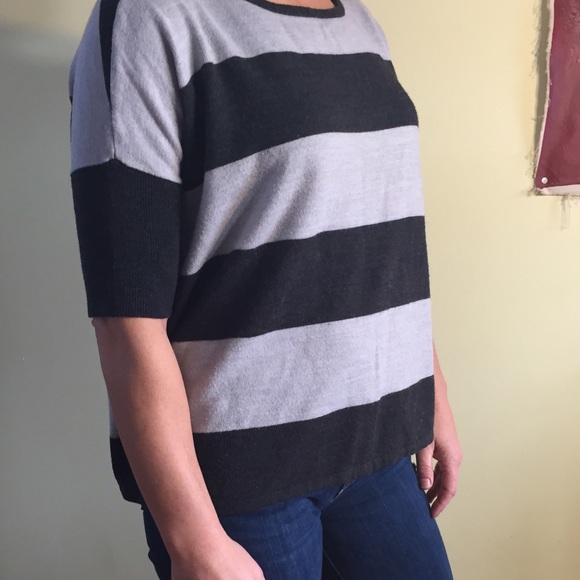 💝CLEARANCE💝Box Cut Sweater Grey + Charcoal 💝💝 - Picture 3 of 4