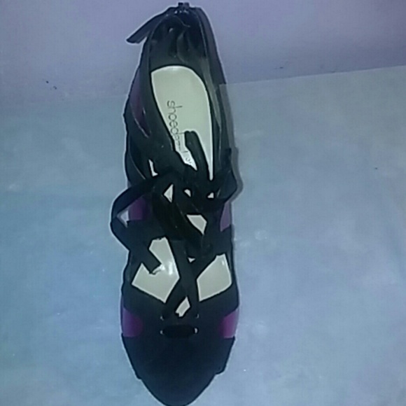 Heels - Picture 3 of 4