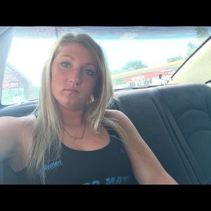 Meet your Posher, Alyssa