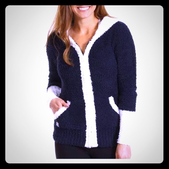 ❄️NWOT Barefoot Dreams Cozy Chic hoodie❄️