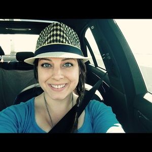 Meet your Posher, Hope