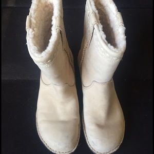AUTHENTIC UGG boots