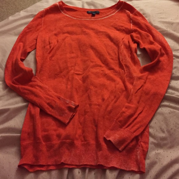 Gap redorange sweater w/hints of white throughout
