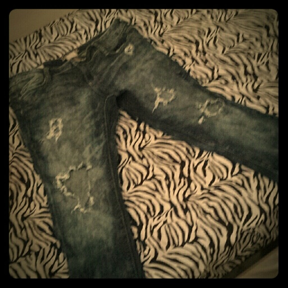Ripped skinny jeans,juniors
