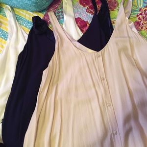 SOLD Bundle of 3 flowy tanks
