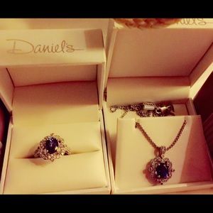 Blue Sapphires ring size 6 and necklace 💙