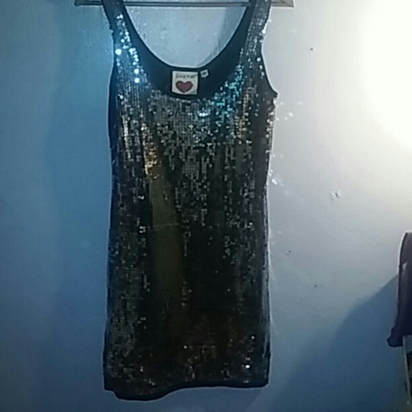 Sequence top or can be worn as a mini dress