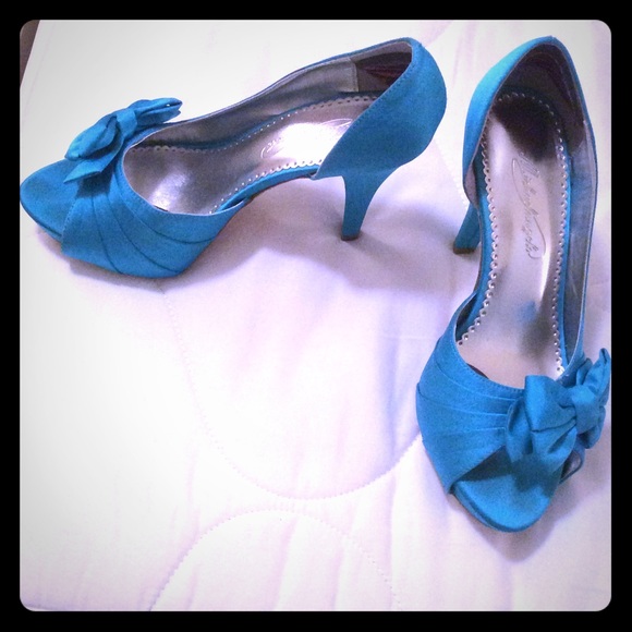 Michelangelo turquoise-dyed fabric platform heels