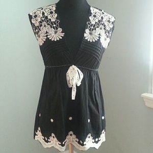 *SOLD* Charlotte Russe Sleeveless Tunic